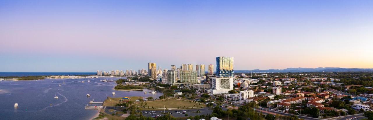 Sky Broadwater Apartments Southport 外观 照片
